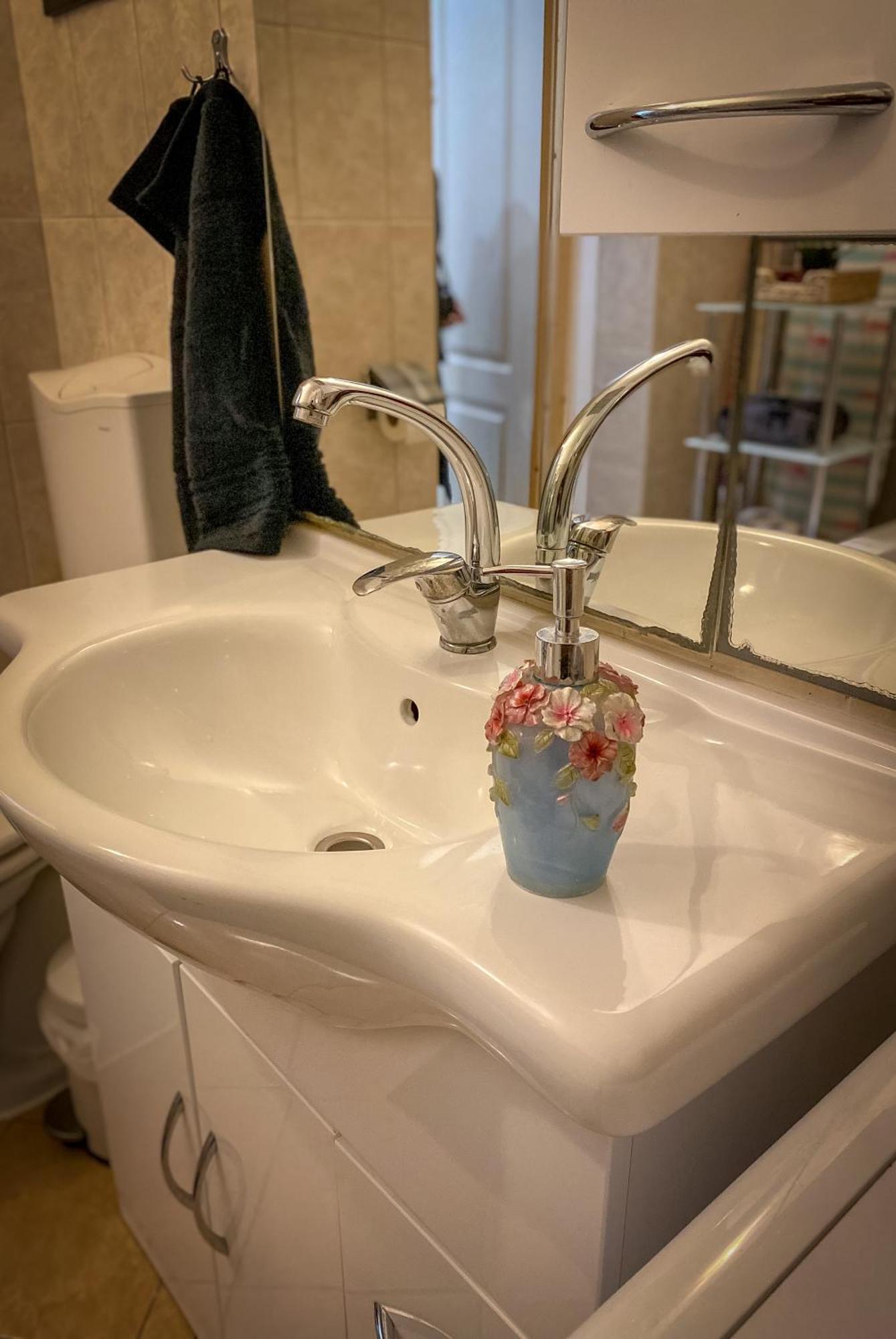 Lovely Central Apartment With Free Parking, Koezponthoz Koezeli 3 Szobas Lakas Gyor Luaran gambar